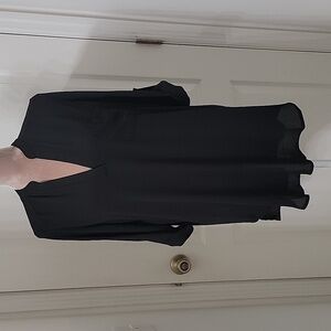 Lush Black V-Neck Long Sleeve Tunic Blouse